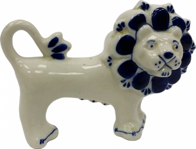 Статуэтка Лев