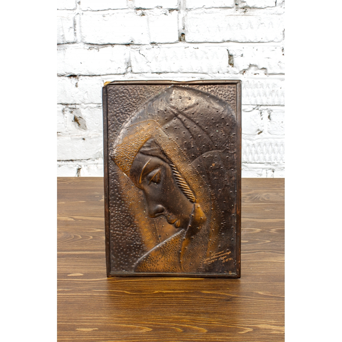 Панно Женщина в аренду