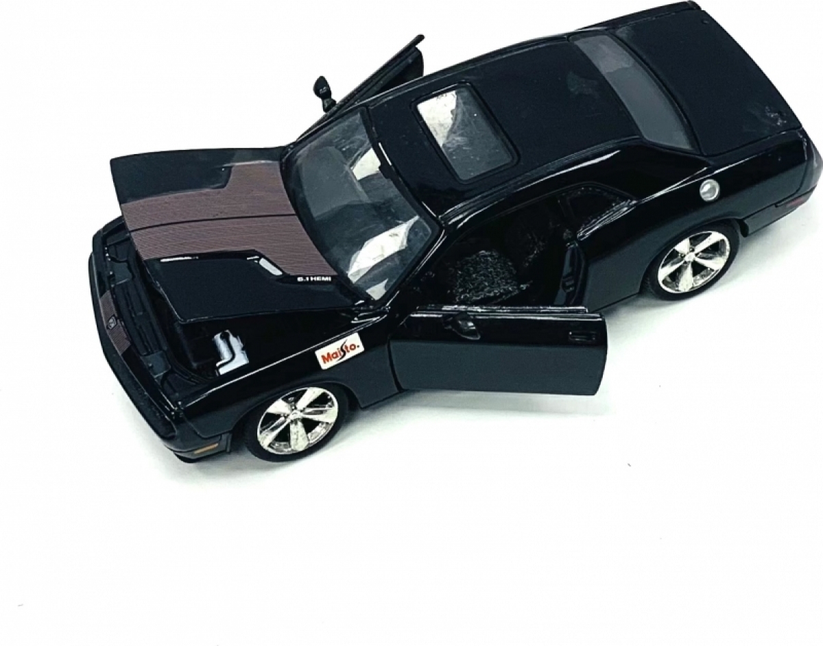 Модель машинки Dodge Challenger