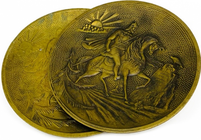 на стену Gold