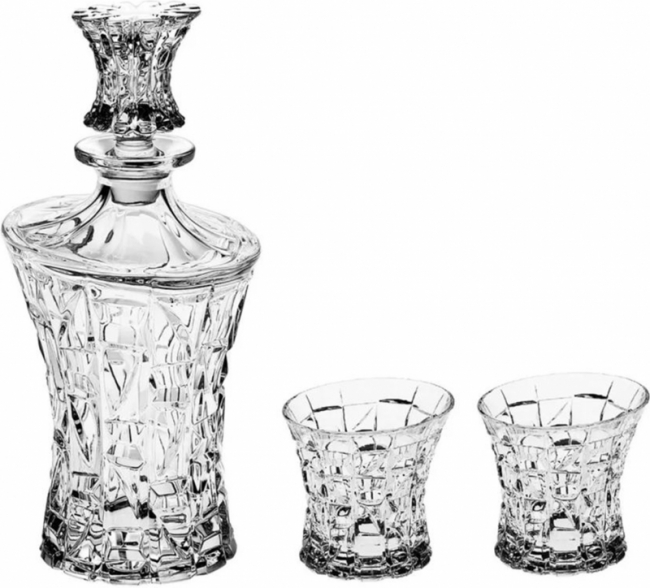 с двумя рюмками Crystal