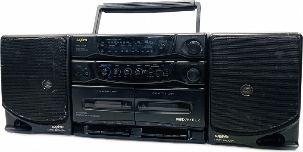 Магнитофон Sanyo