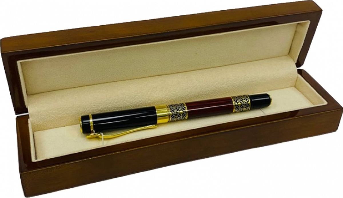 Ручка MontBlanc в футляре