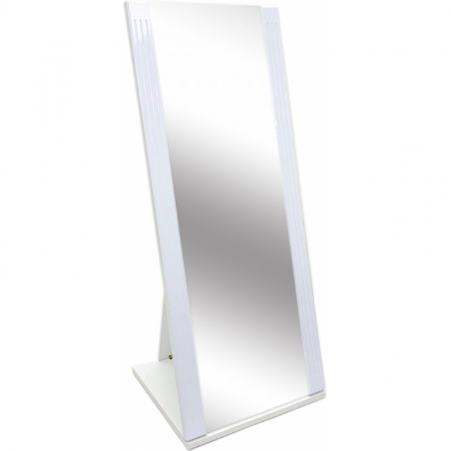 с белыми колоннами