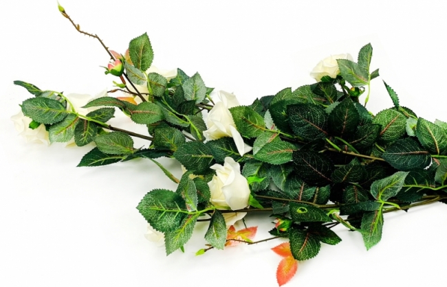 Ветка розы искусственная белая