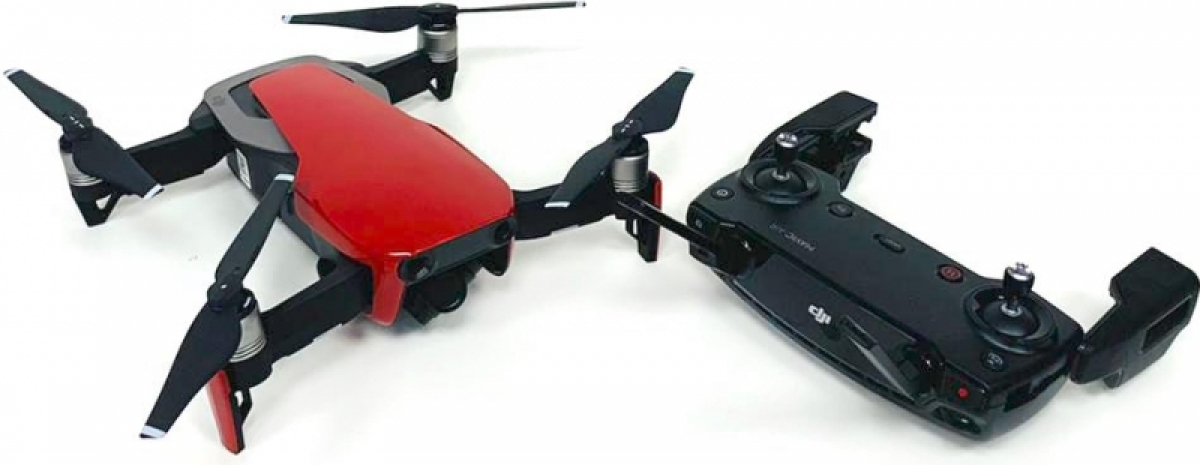 Квадрокоптер Dji с пультом (муляж)
