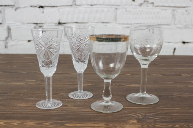 на ножке Ретро в ассортименте