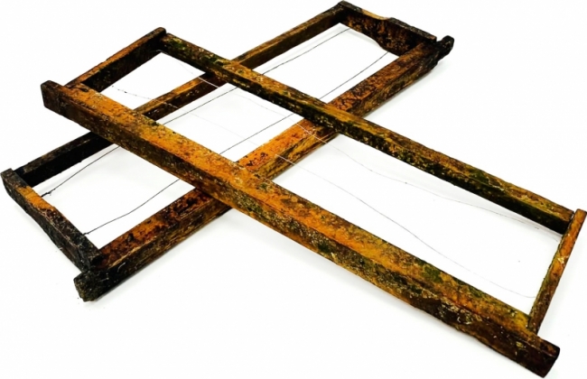 пчелиная для улья с проволокой