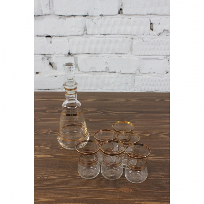 рюмок с графином