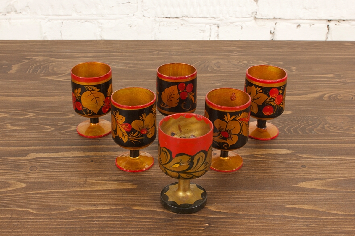 Рюмка Хохлома на ножке в аренду