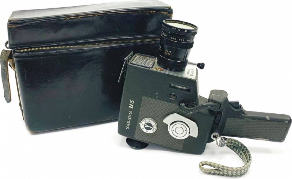Кинокамера Yashica